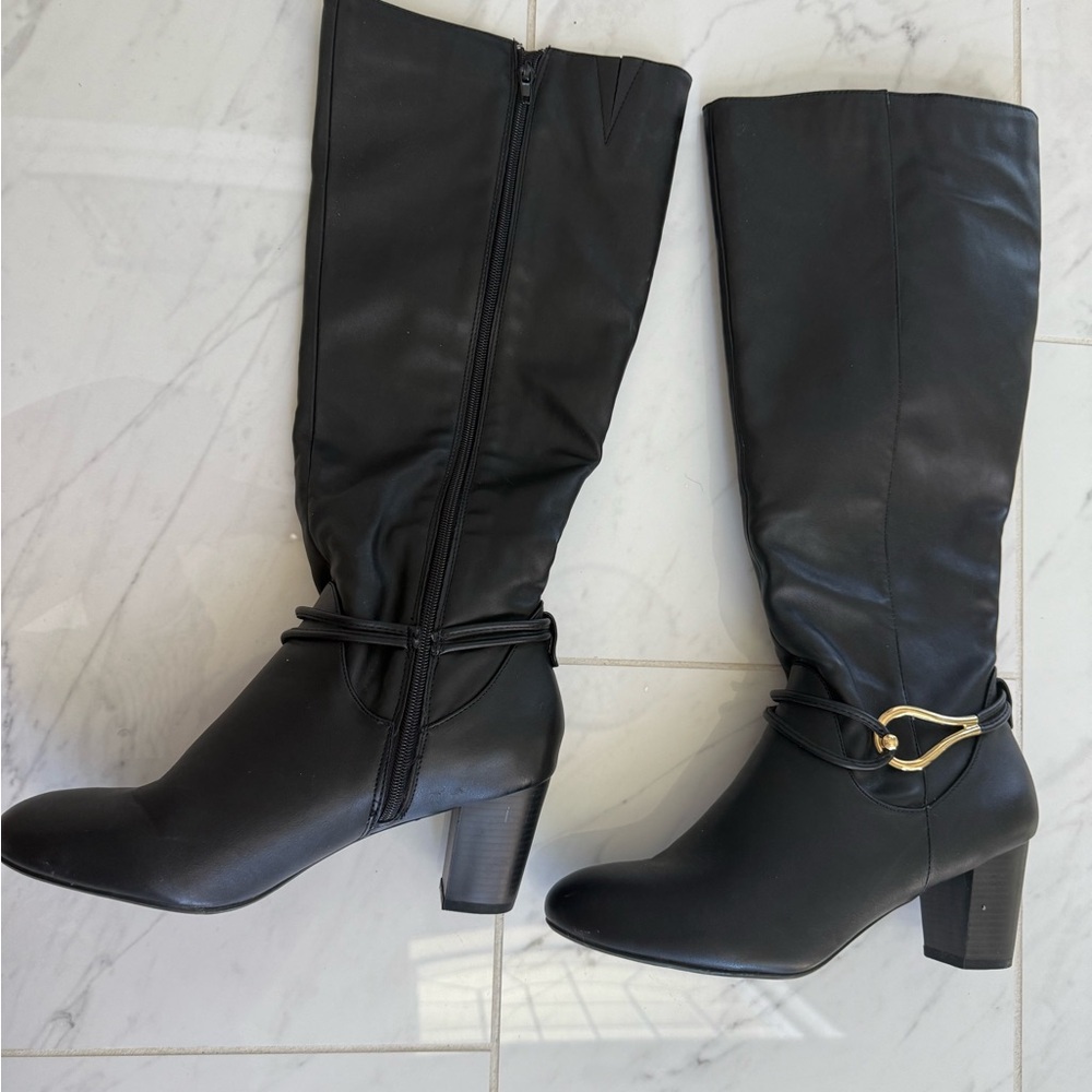 Karen Scott Black Mid-Calf Heeled Boots with Gold Accent
